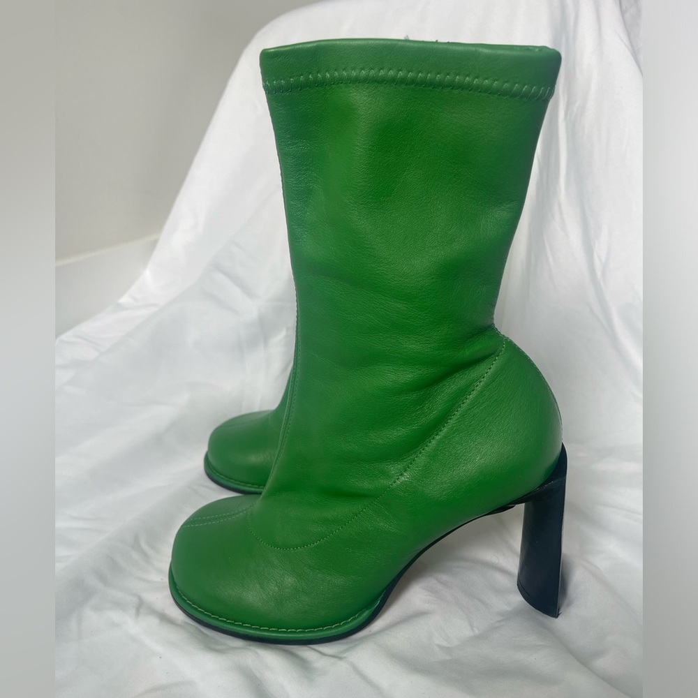 L'INTERVALLE Vibrant Green Leather Ankle Boots